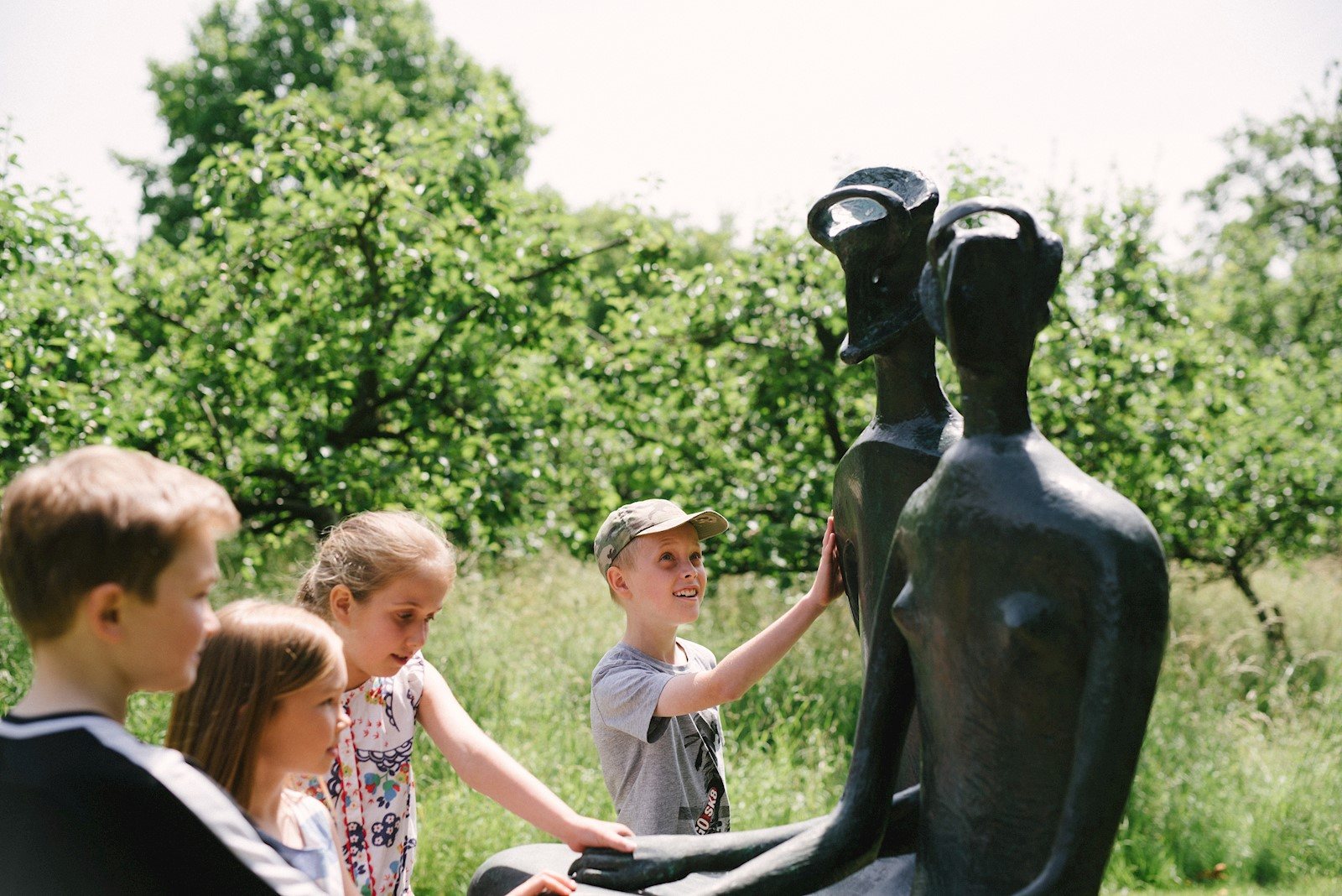 7cf49c24-1be5-4caf-96ae-ef7c9c1b8191-Henry Moore_King and Queen_Photo Sarah Mason.jpg