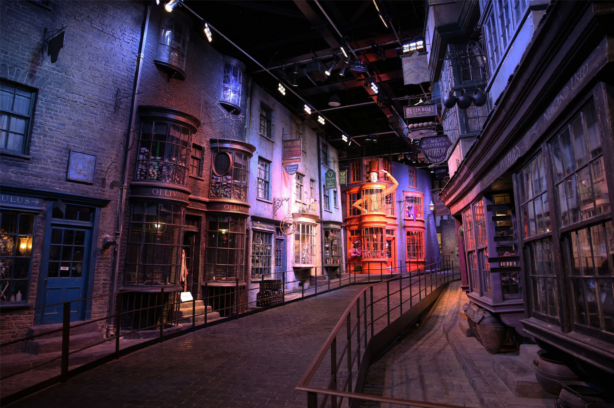 2016 Diagon Alley_edit.jpg
